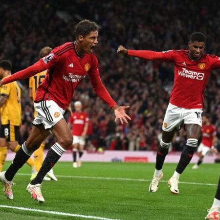 Man Utd vất vả thắng Wolves tại Old Trafford